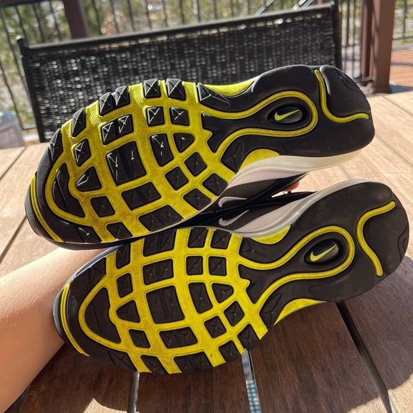 Nike Air Max 97 X Undefeated Mens Black Volt Sneaker Shoes - Picture 7 of 9